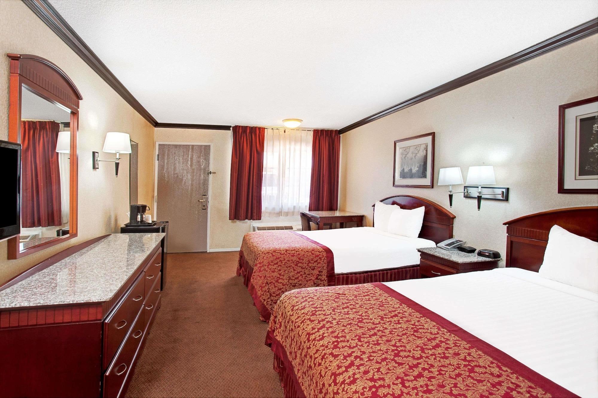 Ramada By Wyndham Pasadena Ξενοδοχείο Εξωτερικό φωτογραφία