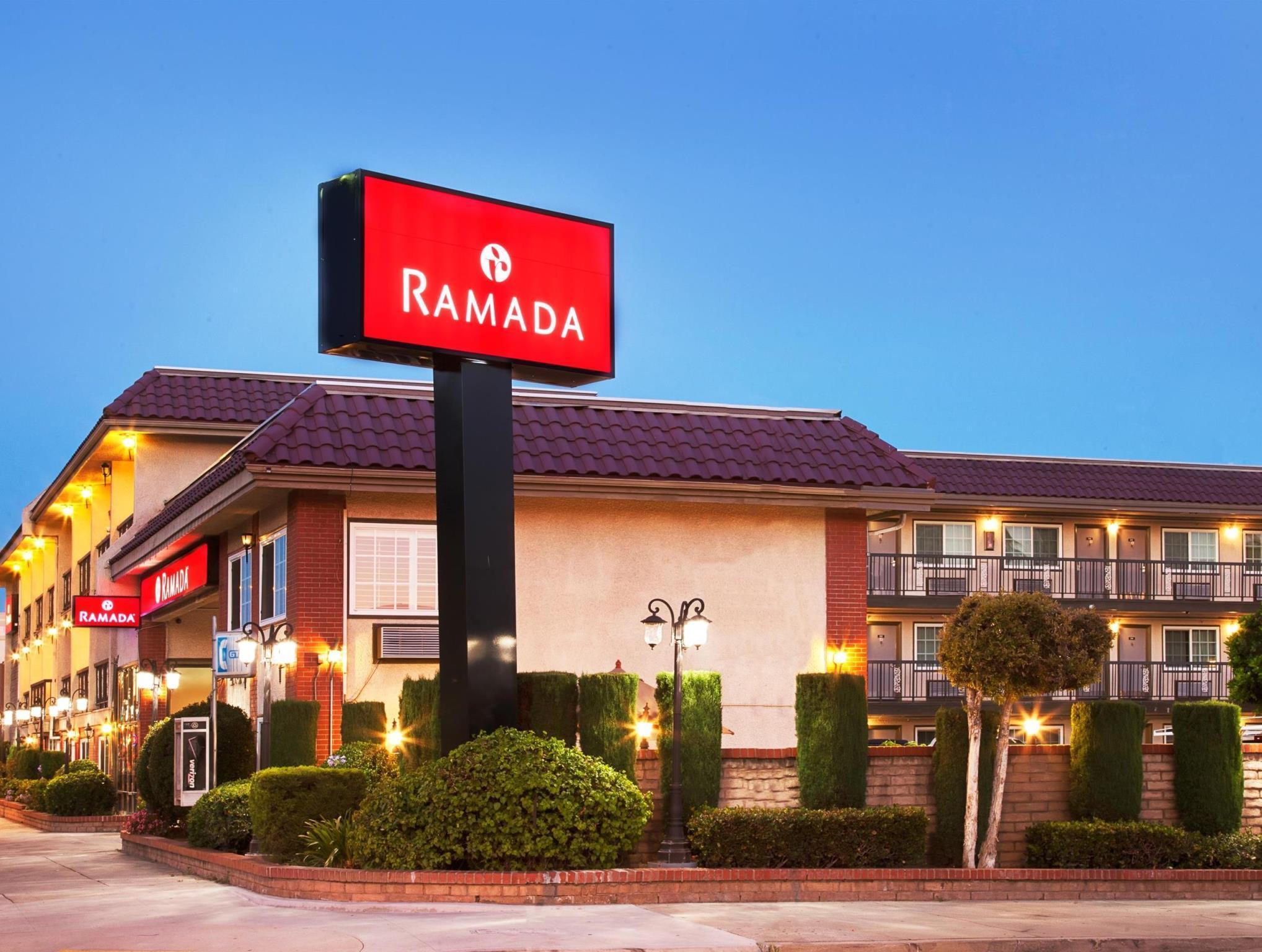 Ramada By Wyndham Pasadena Ξενοδοχείο Εξωτερικό φωτογραφία