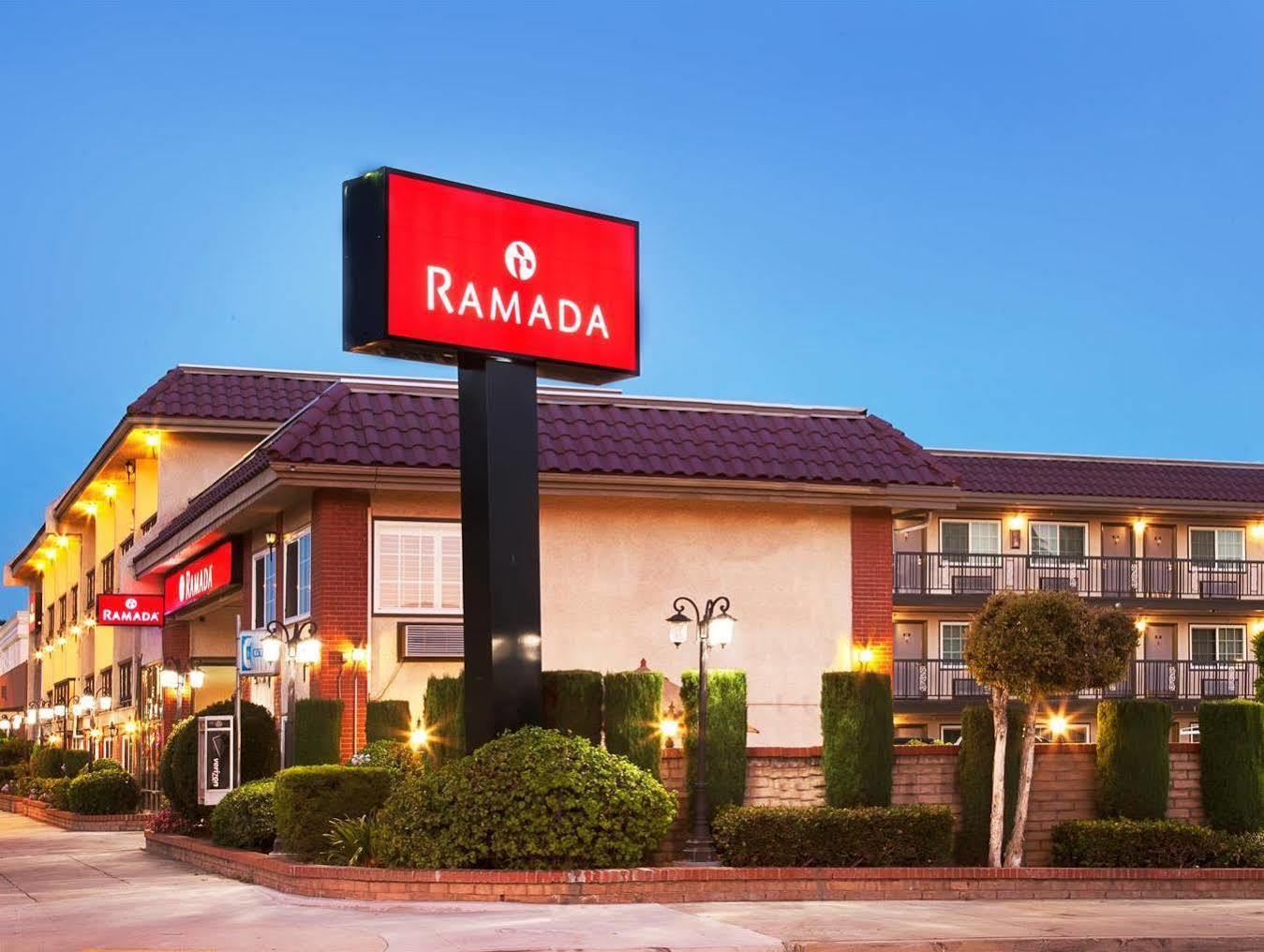 Ramada By Wyndham Pasadena Ξενοδοχείο Εξωτερικό φωτογραφία